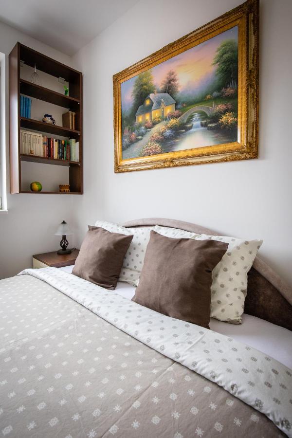 Crystal Apartment Subotica Buitenkant foto