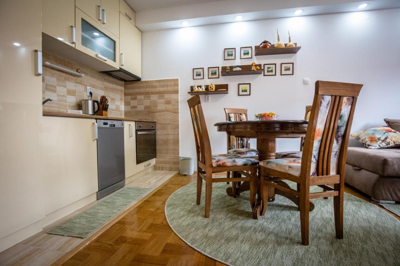 Crystal Apartment Subotica Buitenkant foto