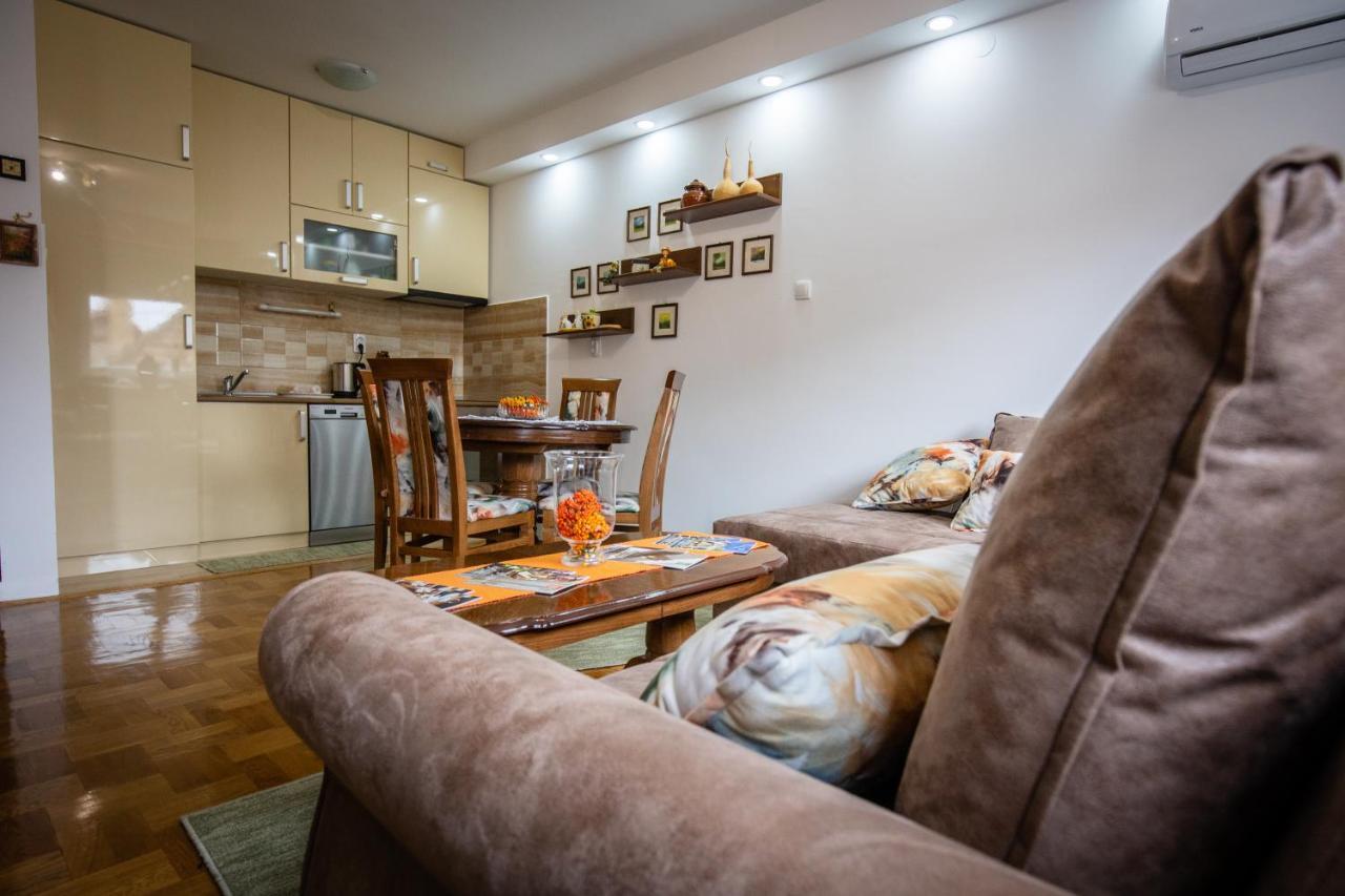 Crystal Apartment Subotica Buitenkant foto