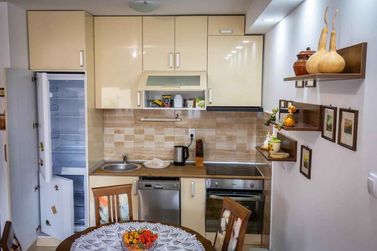 Crystal Apartment Subotica Buitenkant foto