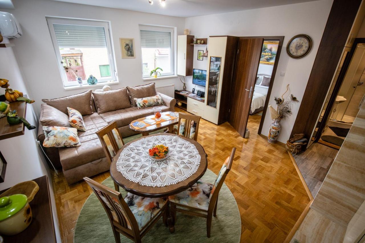 Crystal Apartment Subotica Buitenkant foto