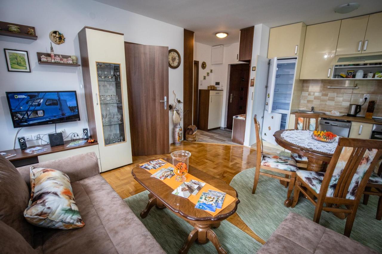 Crystal Apartment Subotica Buitenkant foto